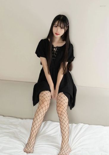 女邻居5